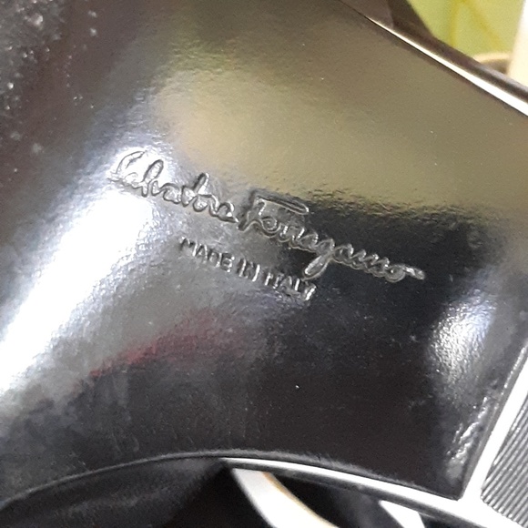 Salvatore Ferragamo Collection Blk/Wht Sandals - Picture 8 of 8